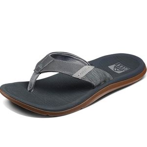 EUC size 11 Men's Reef Santa Ana Sandal, Gray